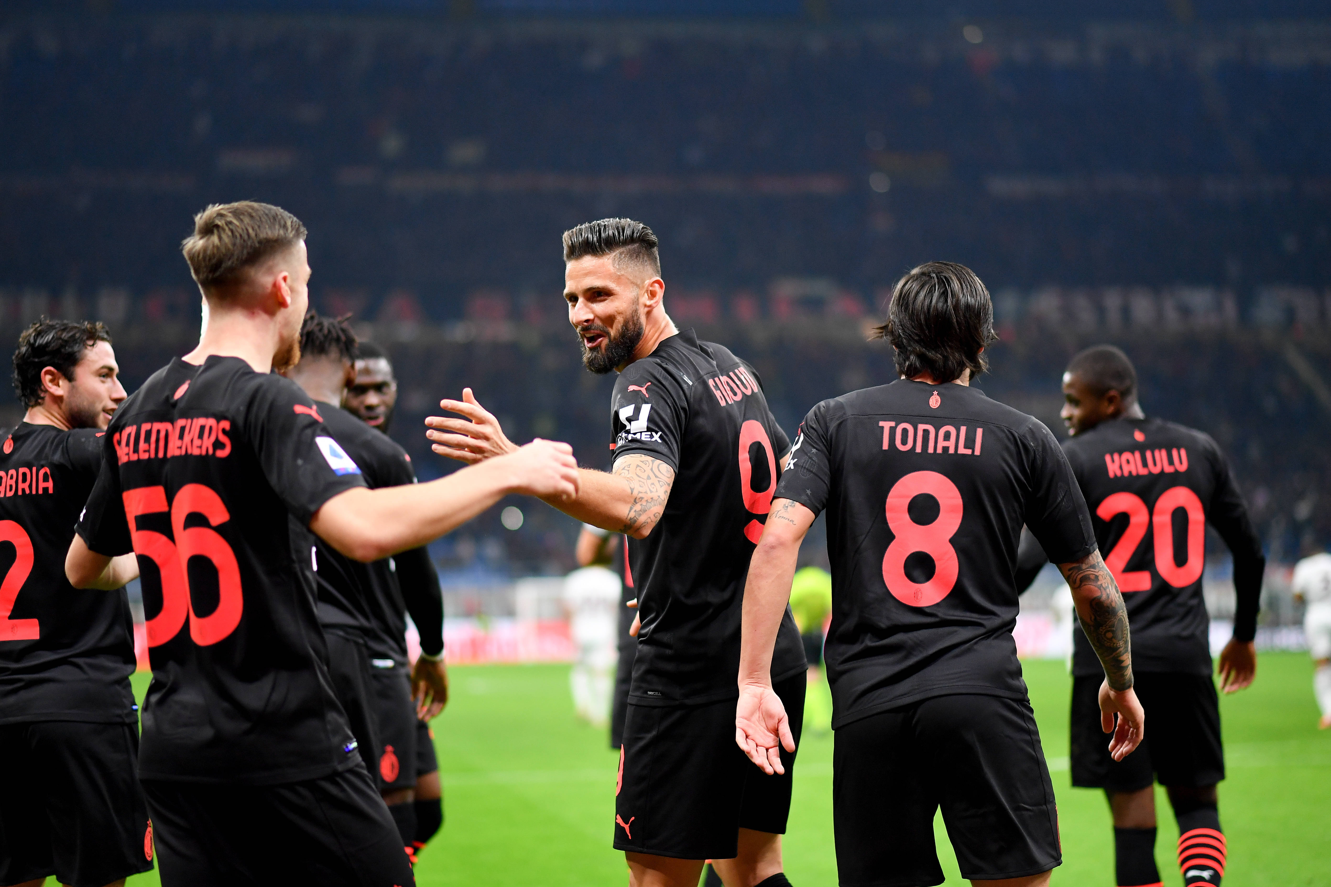 如何解决比赛中“体能崩盘”？（比赛中体能崩盘的应对策略）