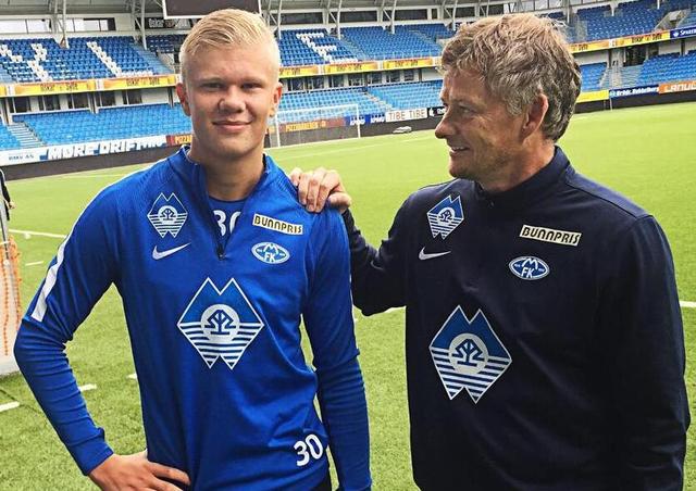 穆勒续约温哥华白浪至2026年，年薪600万欧元（穆勒与温哥华白浪签下新合同至2026年，年薪600万欧元）