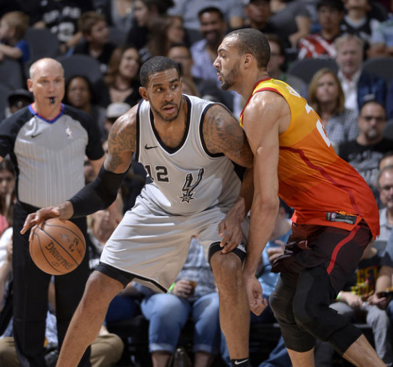 孙继海婉拒发声 18万赔偿金背后的行业暗影（孙继海选择沉默：18万元赔偿背后的行业阴影）