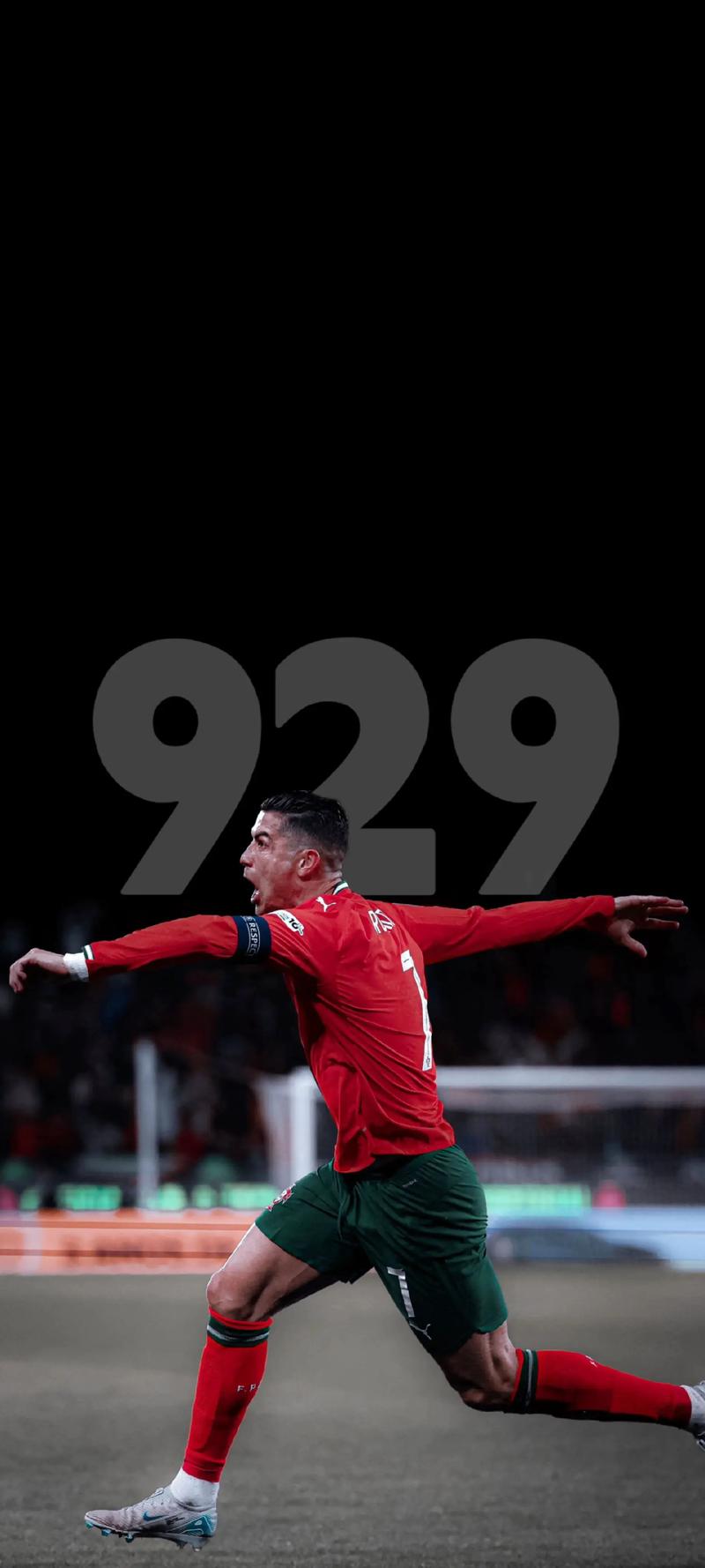 鲁尼：我爱逛廉价商店，买咖喱味方便面和薯片吃（鲁尼称钟爱平价店：常买咖喱味泡面和薯片）