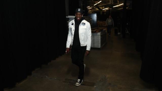 美名记：快船辞退保罗方式不妥且不体面，他们很难让人同情（美媒：快船解雇保罗方式失当又失礼，外界难以同情）