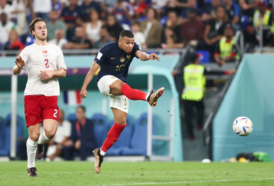 文章总结：维罗纳主场防守稳健但进攻乏力，亚特兰大控球强攻，两队将展开激烈对决。（维罗纳主场守稳攻弱，亚特兰大控球强势，激战在即）