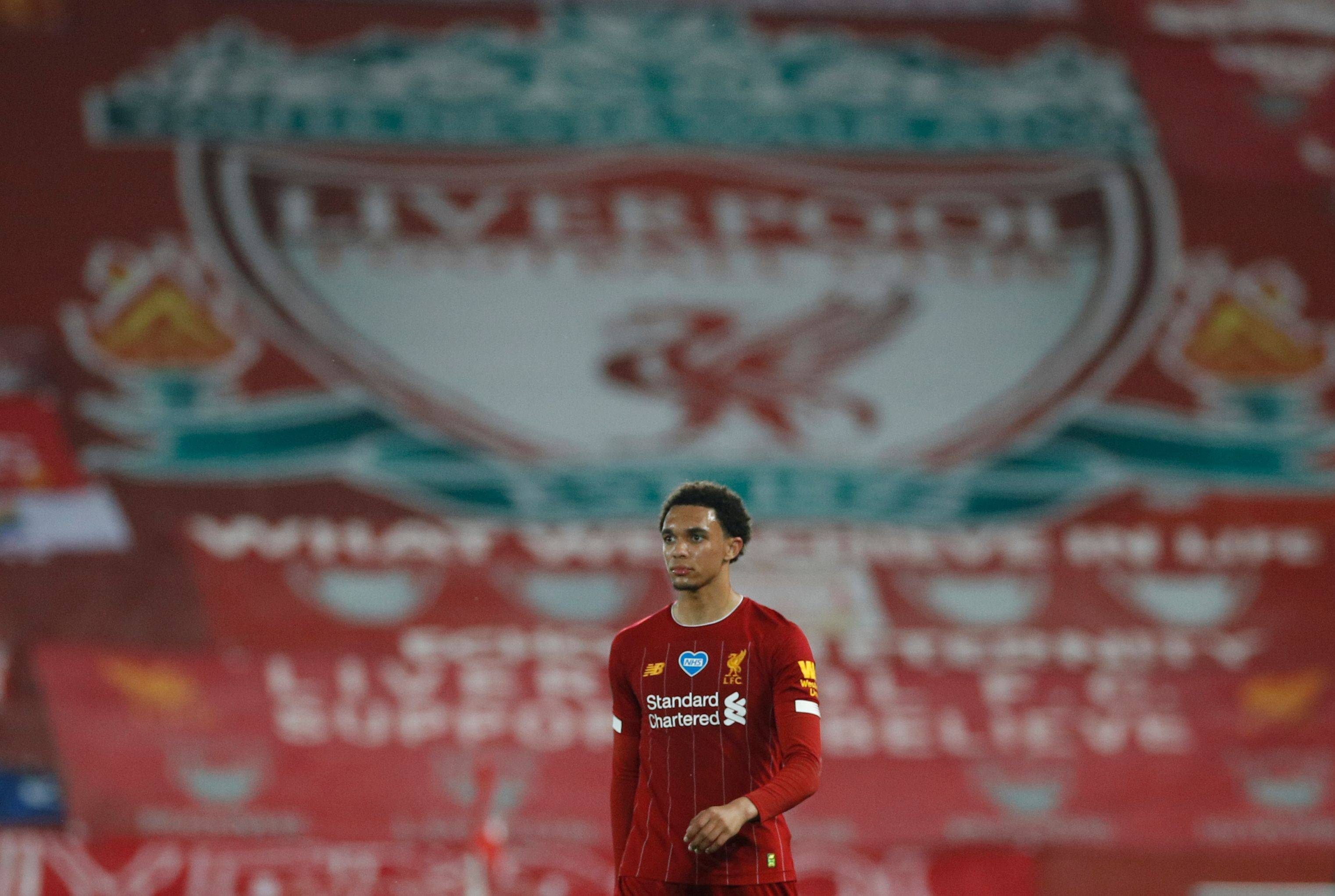 奥纳纳想回曼联遭拒绝，明夏或2000万转会沙特！要求加薪原因曝光（奥纳纳回归曼联无望：明夏或2000万转投沙特，加薪诉求缘由曝光）