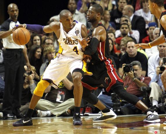 中场大师又送逆天传球（中场指挥官再献神级直塞）