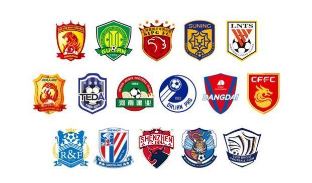 内马尔从中场跑回禁区开门球，结果队友直接开大脚让他无语（内马尔自中场折返准备主罚球门球，队友却一脚大脚解围令其无语）