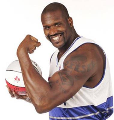 球星被拍到训练加练远射，努力程度获认可（球星被曝训练场加练远射，拼劲获外界称赞）