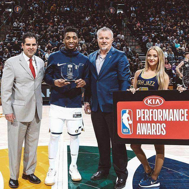 埃及队非洲杯大名单：萨拉赫、马尔穆什领衔，特雷泽盖入选（埃及国家队非洲杯名单出炉：萨拉赫与马尔穆什压阵，特雷泽盖入围）