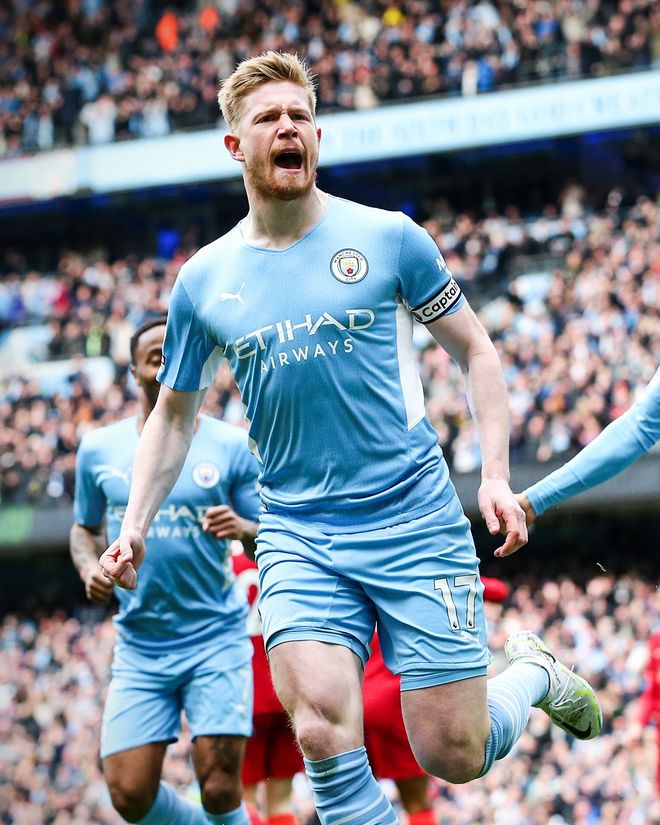 自杀事件后两年，贝卡-贝卡重回赛场并再度取得进球